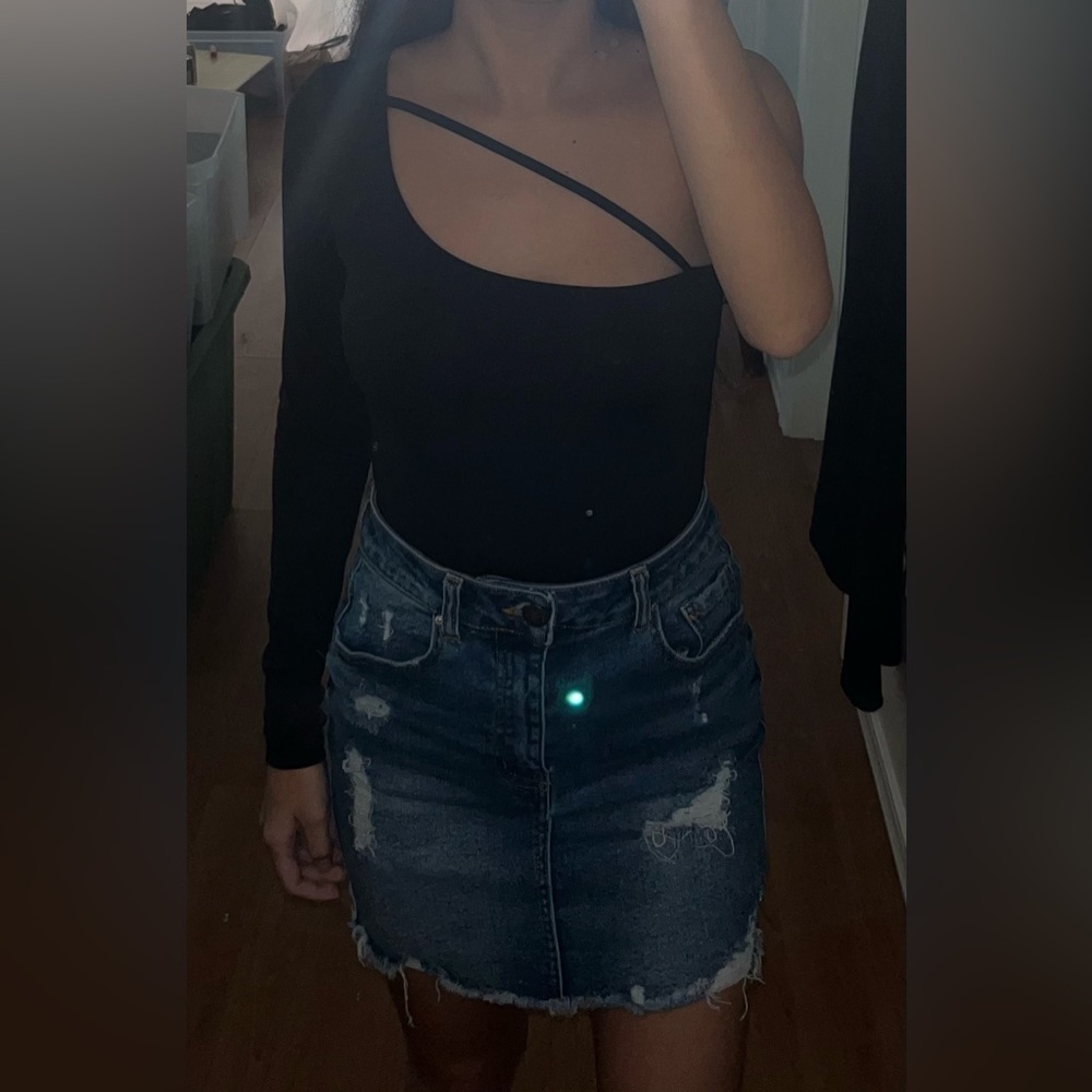 NWOT ONE SHOULDER BODYSUIT